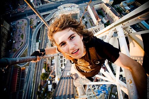 Gila Nih Anak, Foto-foto di Atas Menara (Fotografi Skywalking)