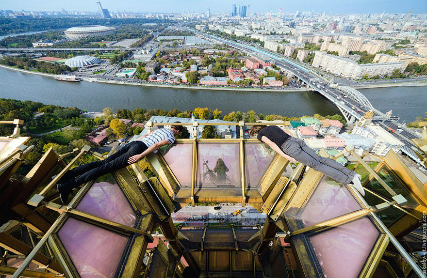 Gila Nih Anak, Foto-foto di Atas Menara (Fotografi Skywalking)