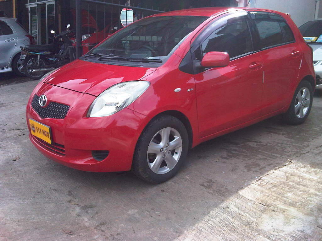 TOYOTA YARIS E AT 2006 MERAH