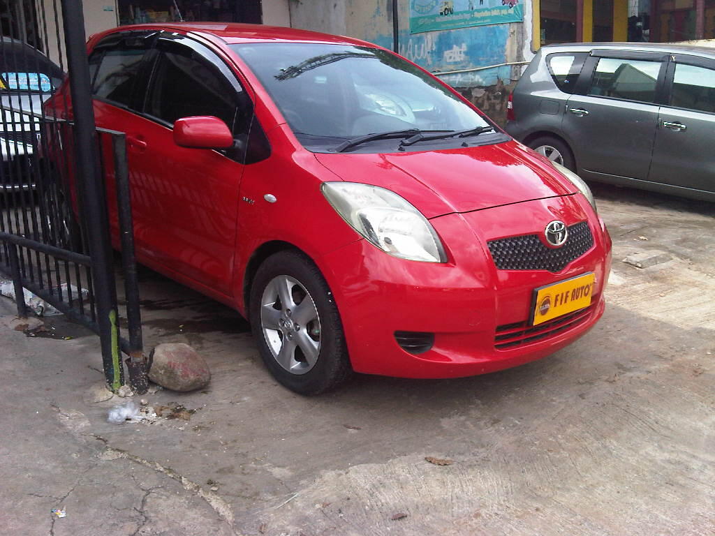 TOYOTA YARIS E AT 2006 MERAH