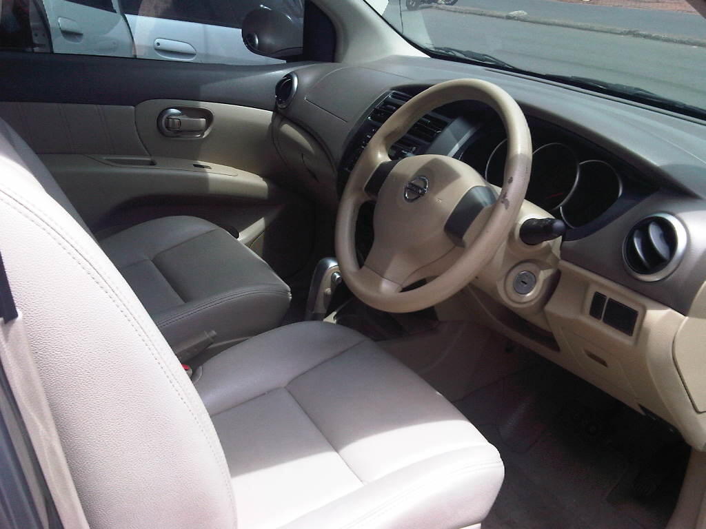 NISSAN GRAND LIVINA 1.5 XV AT 2008 ABU - ABU METALIK