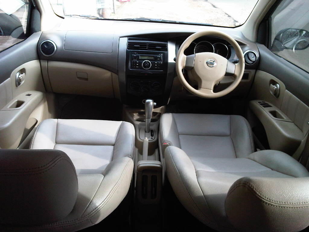 NISSAN GRAND LIVINA 1.5 XV AT 2008 ABU - ABU METALIK