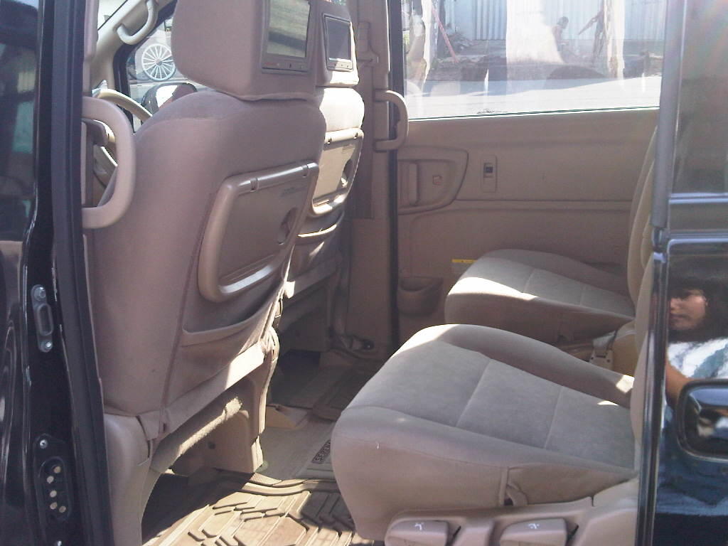 Nissan Serena 2.0 CT AT 2009 Hitam Metalik