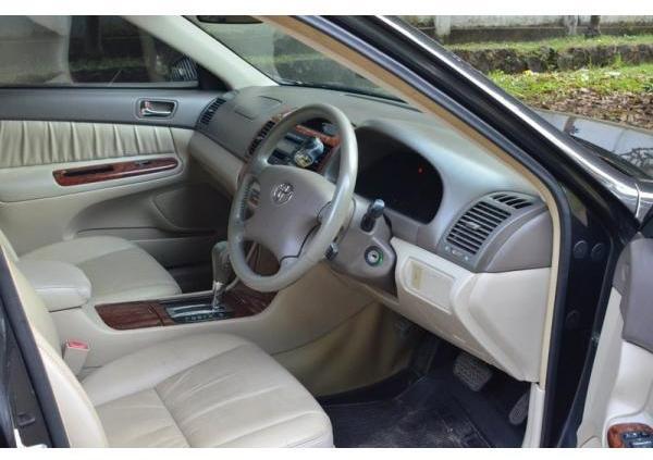 FOR SALE TOYOTA CAMRY 3.0 V6 A/T TAHUN 2003 HITAM, .... MULUS !!!!