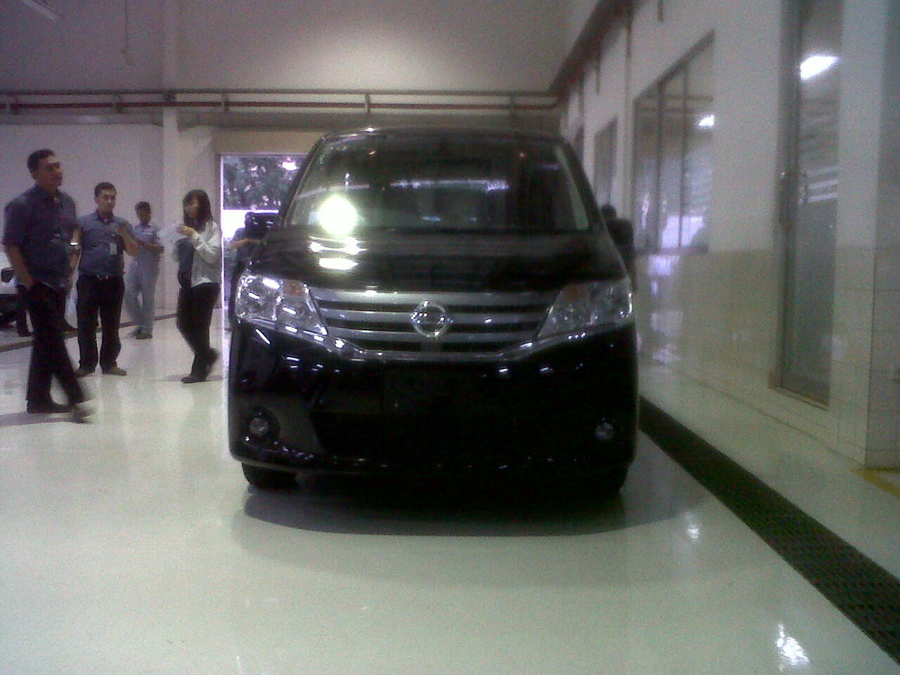 All New Nissan Serena Open Indent