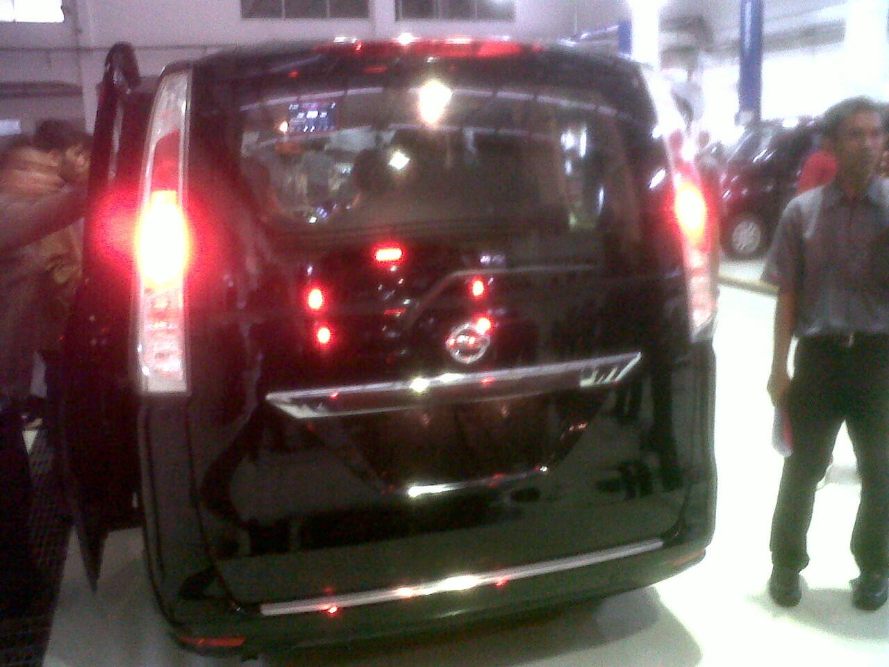 All New Nissan Serena Open Indent