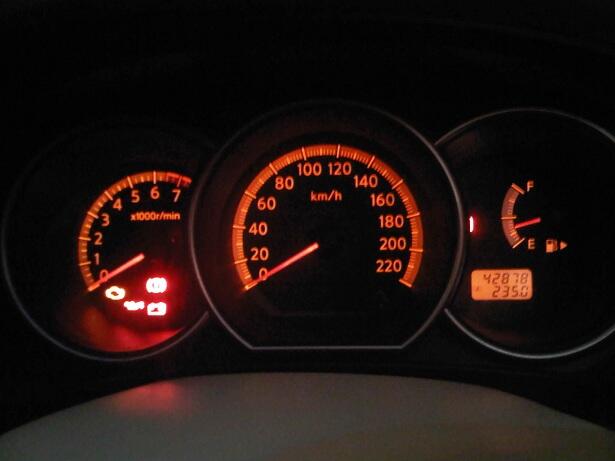Nissan Grand Livina XV 2010 MT - Family Car :: B JAKARTA