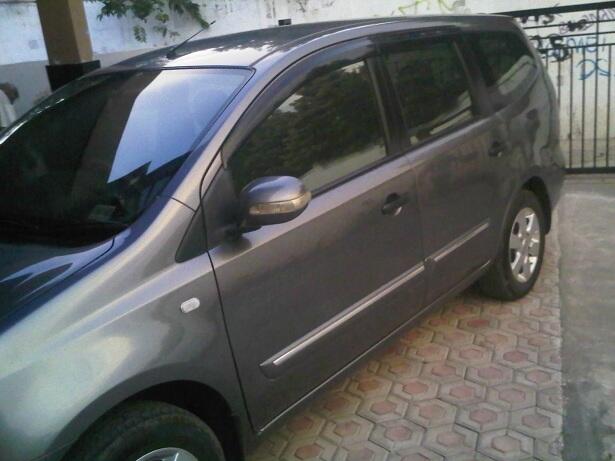 Nissan Grand Livina XV 2010 MT - Family Car :: B JAKARTA