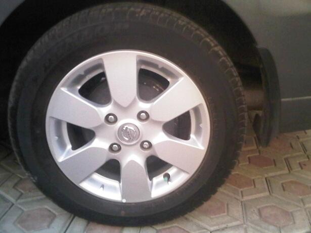 Nissan Grand Livina XV 2010 MT - Family Car :: B JAKARTA