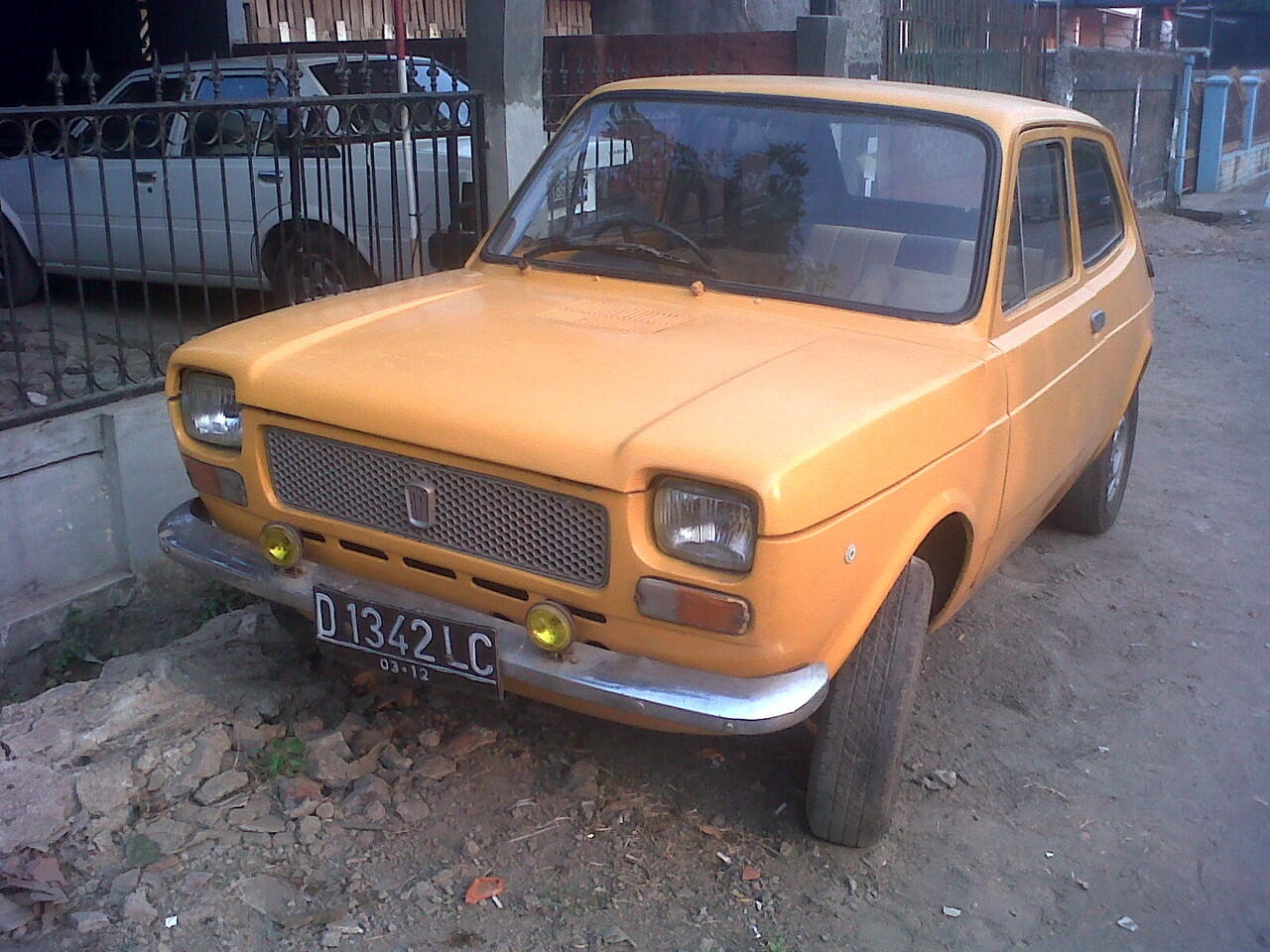 Fiat 127 coupe 2 pintu jual kilat BU