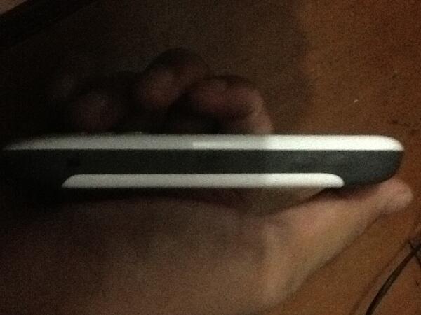 Di jual blackberry gemini 3G 9300 white murah