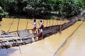 Jembatan Kayu Berusia 1000 Tahun di Cina Masih Kokoh ! With Pict!