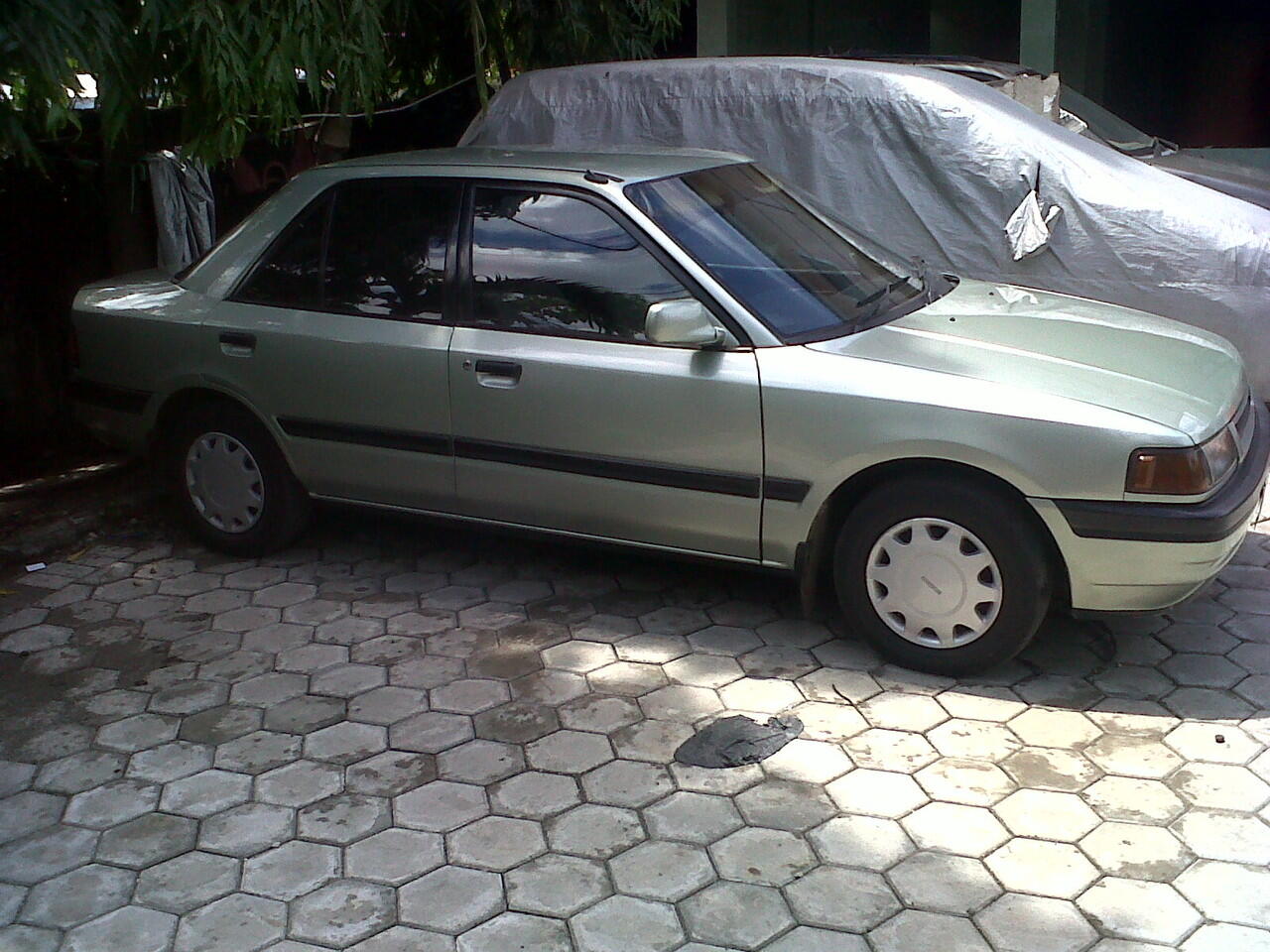 MAZDA INTERPLAY 323 HIJAU METALIK TAHUN 91 MULUSS JAKBAR