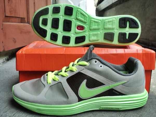 lightweight nike shoes mens