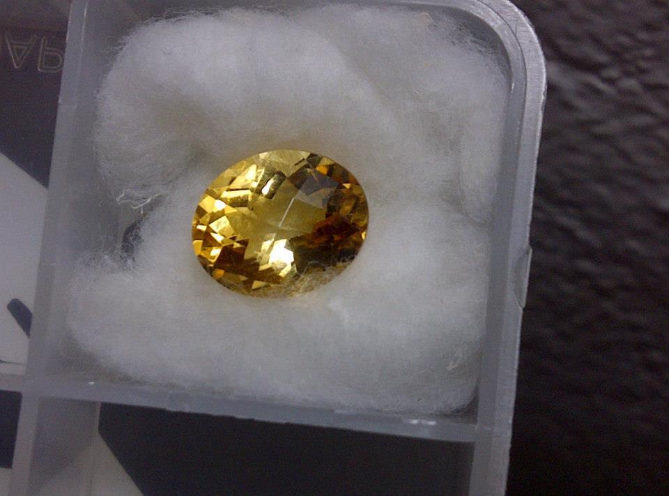 Di jual berbagai macam gems stone/ batu mulia natural topaz, citirine, ruby, dll