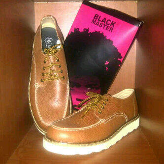 loker, dicari reseller berbagai macam sepatu keuntungan min 50rb/hr tanpa modal 