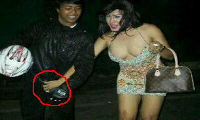 Pencurian Alat Vital Yang Dilakukan Oleh cewk Rakitan, Asli Bikin ngakak .wkwkwk 
