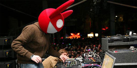 10 DJ Terbaik Tahun 2012
