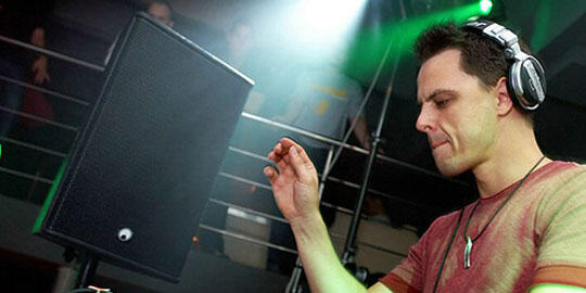 10 DJ Terbaik Tahun 2012