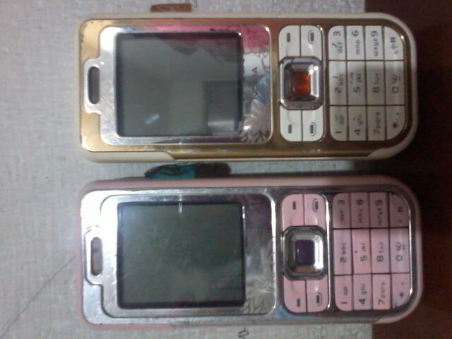 2 Hp jadul Nokia 7360 Fashion