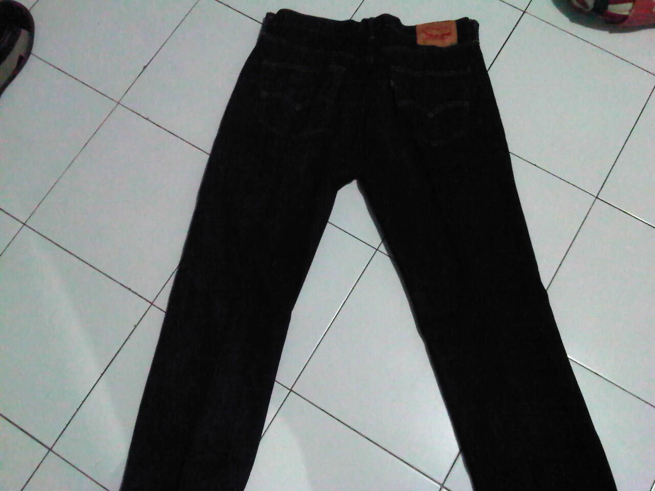 CELANA JEANS LEVIS 501 ORI (SIZE 36) SURABAYA