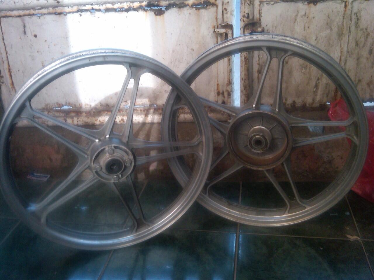 Terjual WTS Velg Racing 17 Ori Minerva Vx 150 Doble Cakram Dan Velg