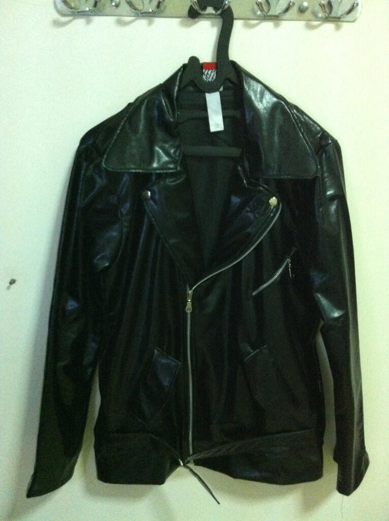 DIJUAL JAKET KULIT / JAKET KULIT RAMONES /JAKET KULIT CHANGCUT