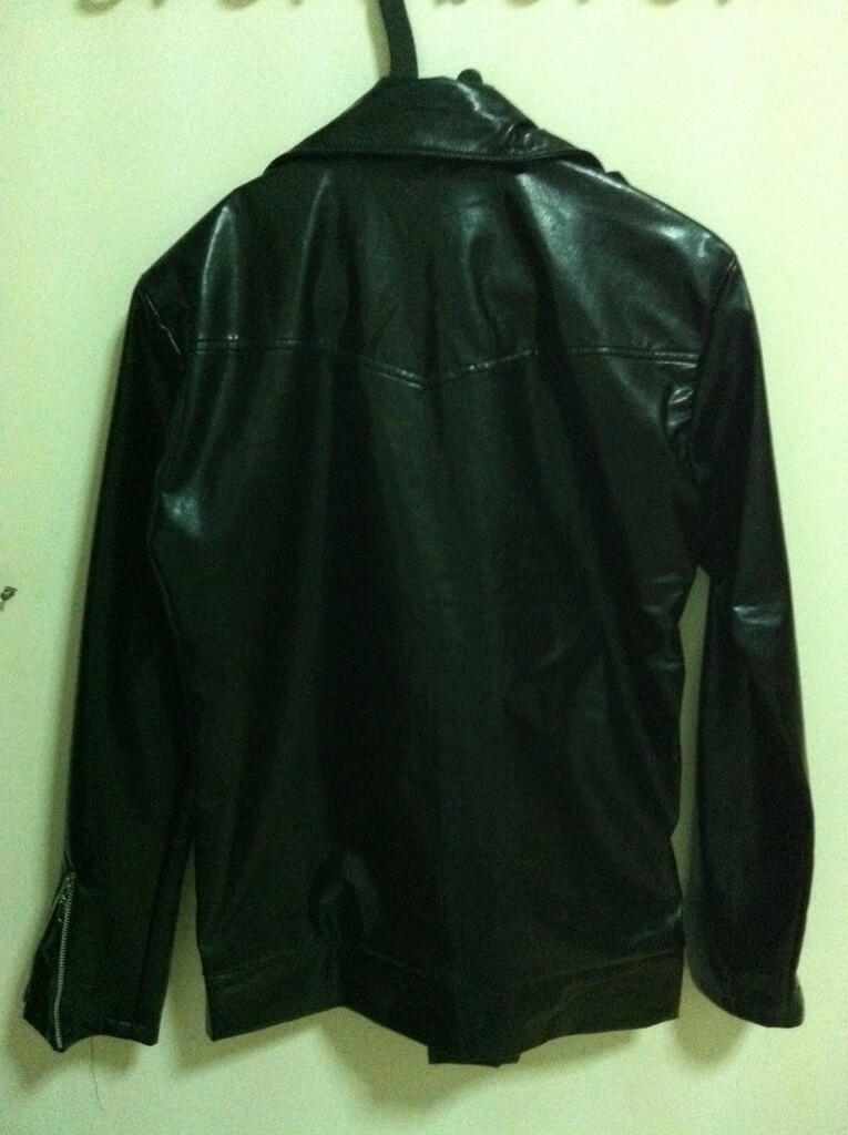 DIJUAL JAKET KULIT / JAKET KULIT RAMONES /JAKET KULIT CHANGCUT