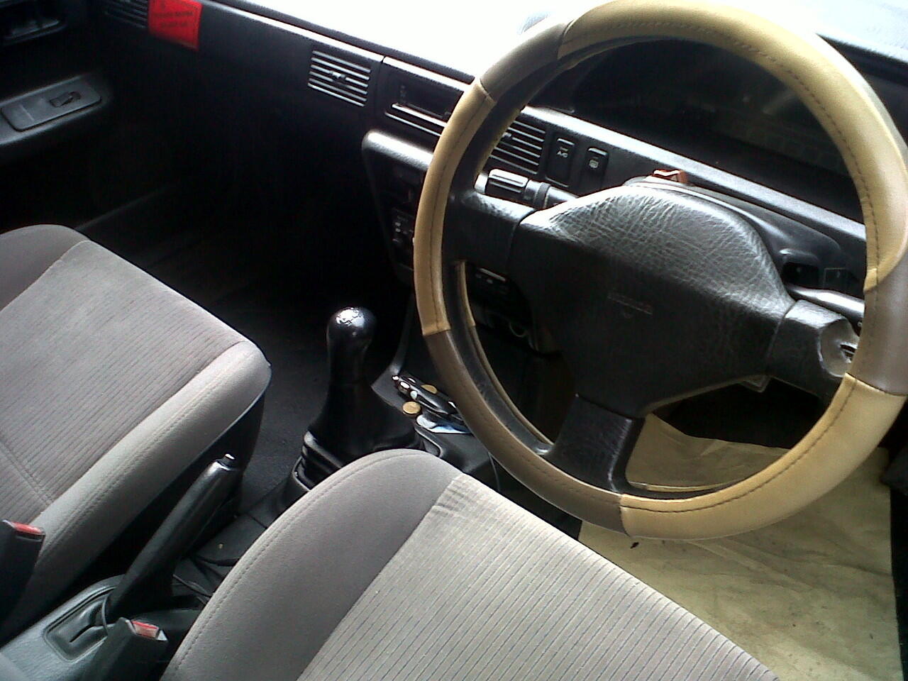 MAZDA INTERPLAY 323 HIJAU METALIK TAHUN 91 MULUSS JAKBAR