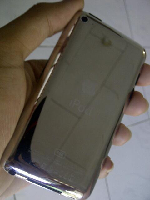 Jual iPod 4th Generation 8GB White Mulus 99%, GARANSI RESMI sisa 6 BULAN!!!