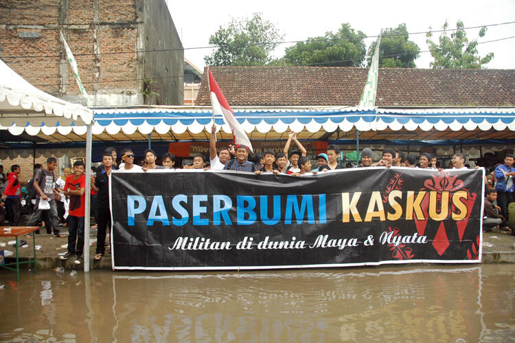 &#91;SHARE&#93; Paserbumi Kaskus @Pemecahan Rekor Muri Ngopi Jooss bareng 2222 orang