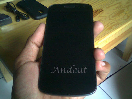Samsung Galaxy Nexus II I9250 LCD Lebar harga 2 jutaan