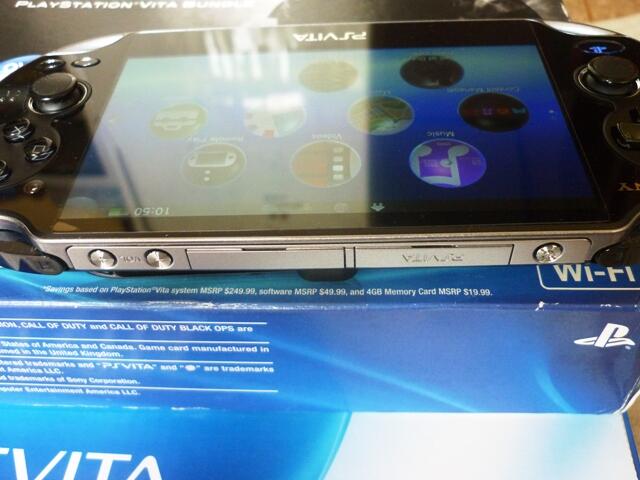 PS VITA WIFI Value Pack Call Of Duty Limited Edition Baru 1 Bulan