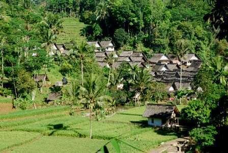 &#91;Back to Nature&#93; Menyingkap Kearifan Lokal Kampung Naga