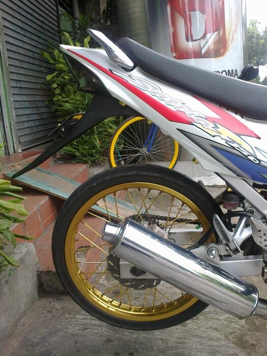 Terjual Satria FU 150 Thn2006 Bln8 Built UP Wrna Putih 