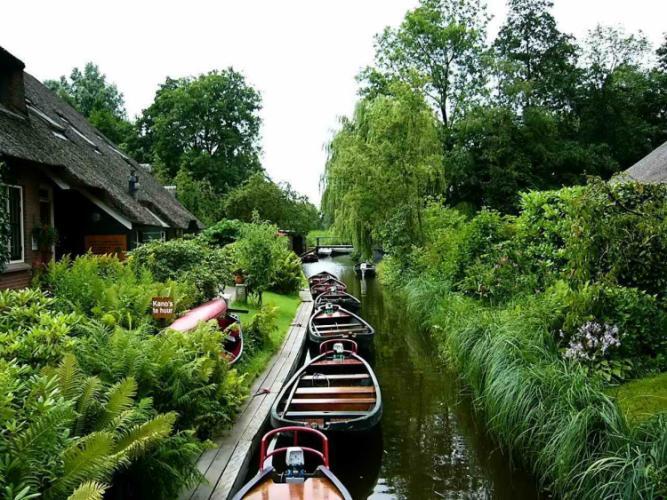 Giethoorn, Desa Terapung di Belanda..cekidooottt!!!