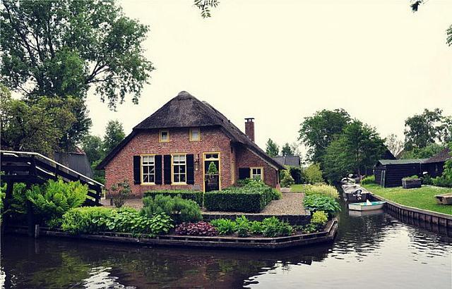 Giethoorn, Desa Terapung di Belanda..cekidooottt!!!