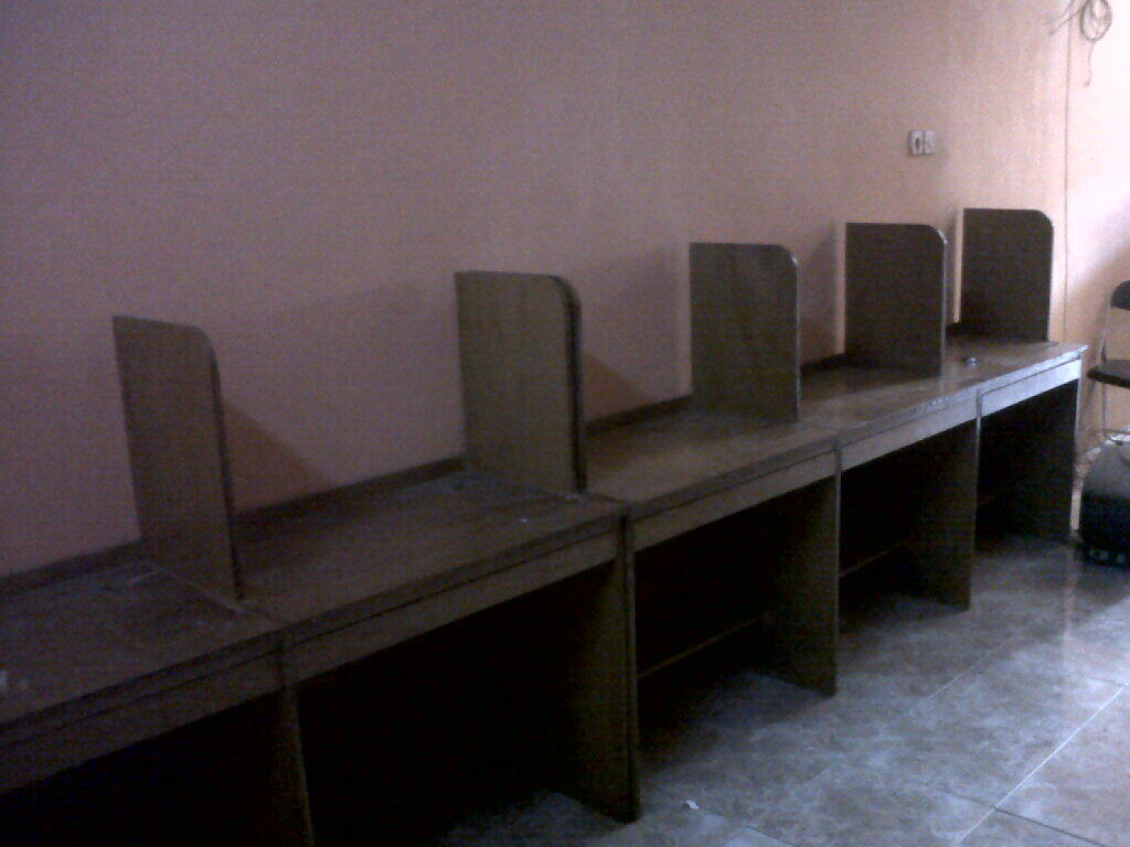JUAL MEJA KOMPUTER WARNET DAN TOWER TRIANGLE