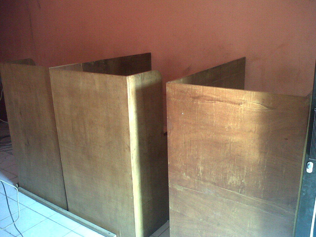 JUAL MEJA KOMPUTER WARNET DAN TOWER TRIANGLE