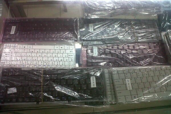 jual keyboard/lcd/dvd rw internal/laptop/pemasangan gratis/dengan harga murah