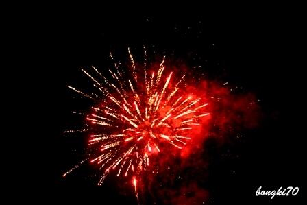 Share foto kembang api 2013 agan di sini yuk !!