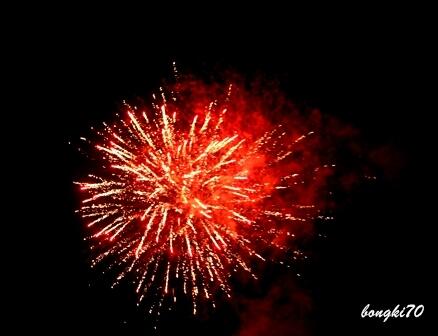 Share foto kembang api 2013 agan di sini yuk !!