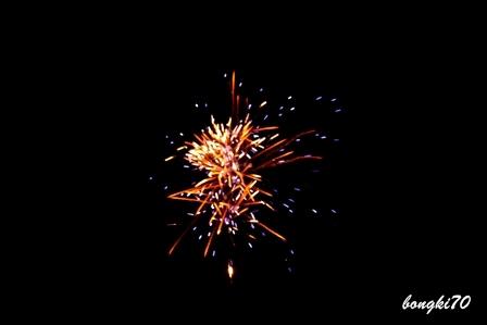 Share foto kembang api 2013 agan di sini yuk !!