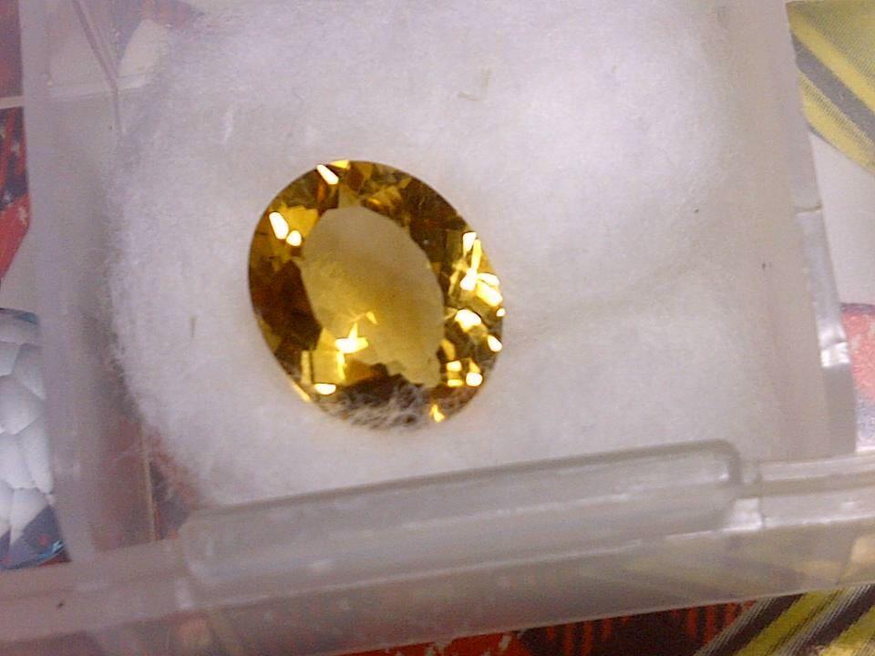 Di jual berbagai macam gems stone/ batu mulia natural topaz, citirine, ruby, dll