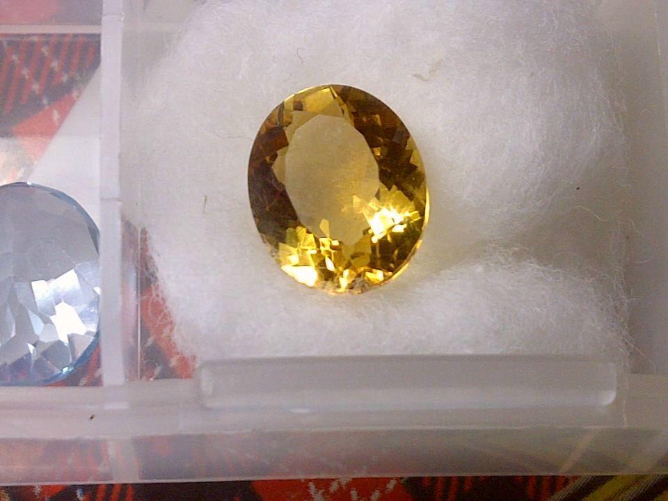 Di jual berbagai macam gems stone/ batu mulia natural topaz, citirine, ruby, dll