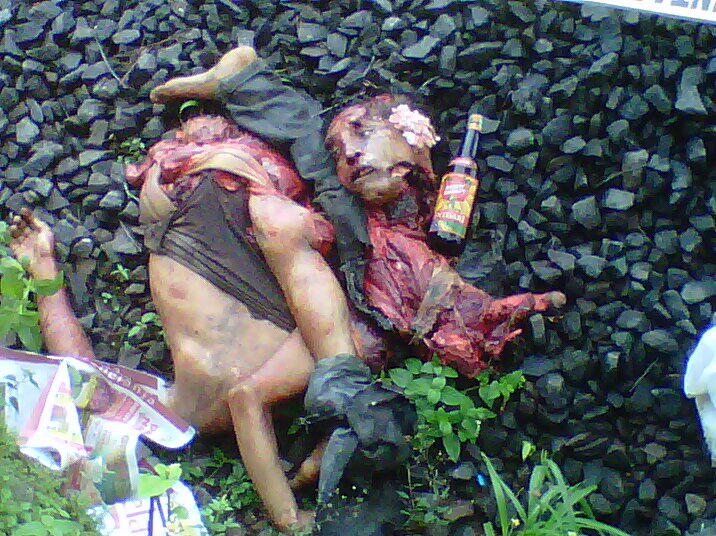 Tertabrak kereta td pagi 02 Januari 2013 (depok)