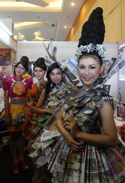 Cara Membuat Baju Dari Koran Yang Simple Membuat Itu