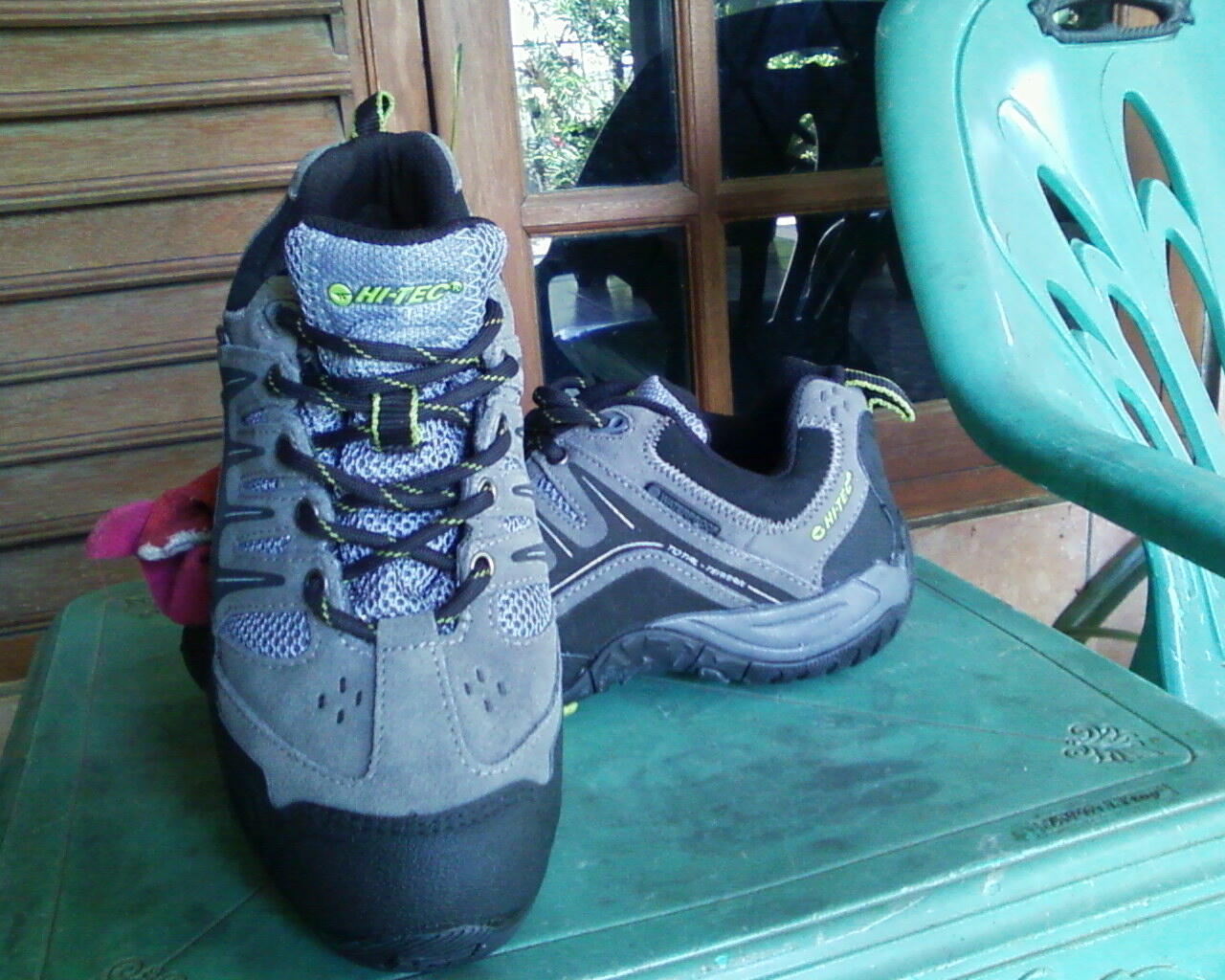 SEPATU HI-TEC TOTAL TERRAIN WATERPROOF