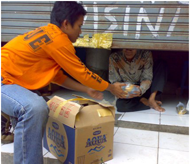 Indahnya Berbagi Dengan Sesama