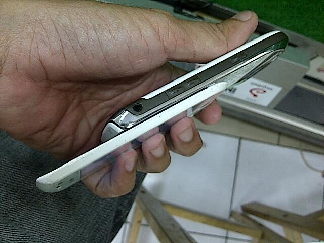 Blackberry Torch 9800 white mulus ex distributor bless